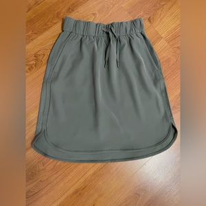 LULULEMON On The Fly Skirt (Woven)